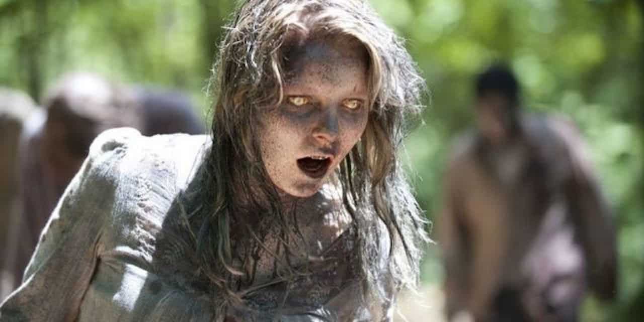The Walking Dead – Stagione 8: rivelato lo zombie nudo