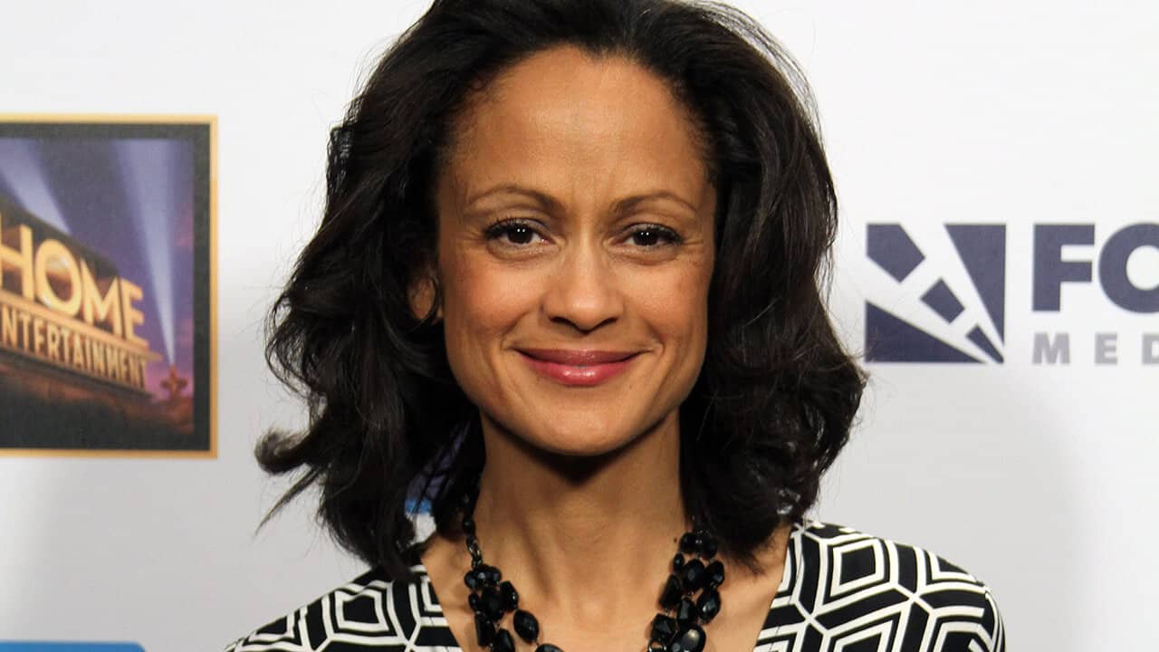 In Between Lives: Anne-Marie Johnson nel pilot NBC