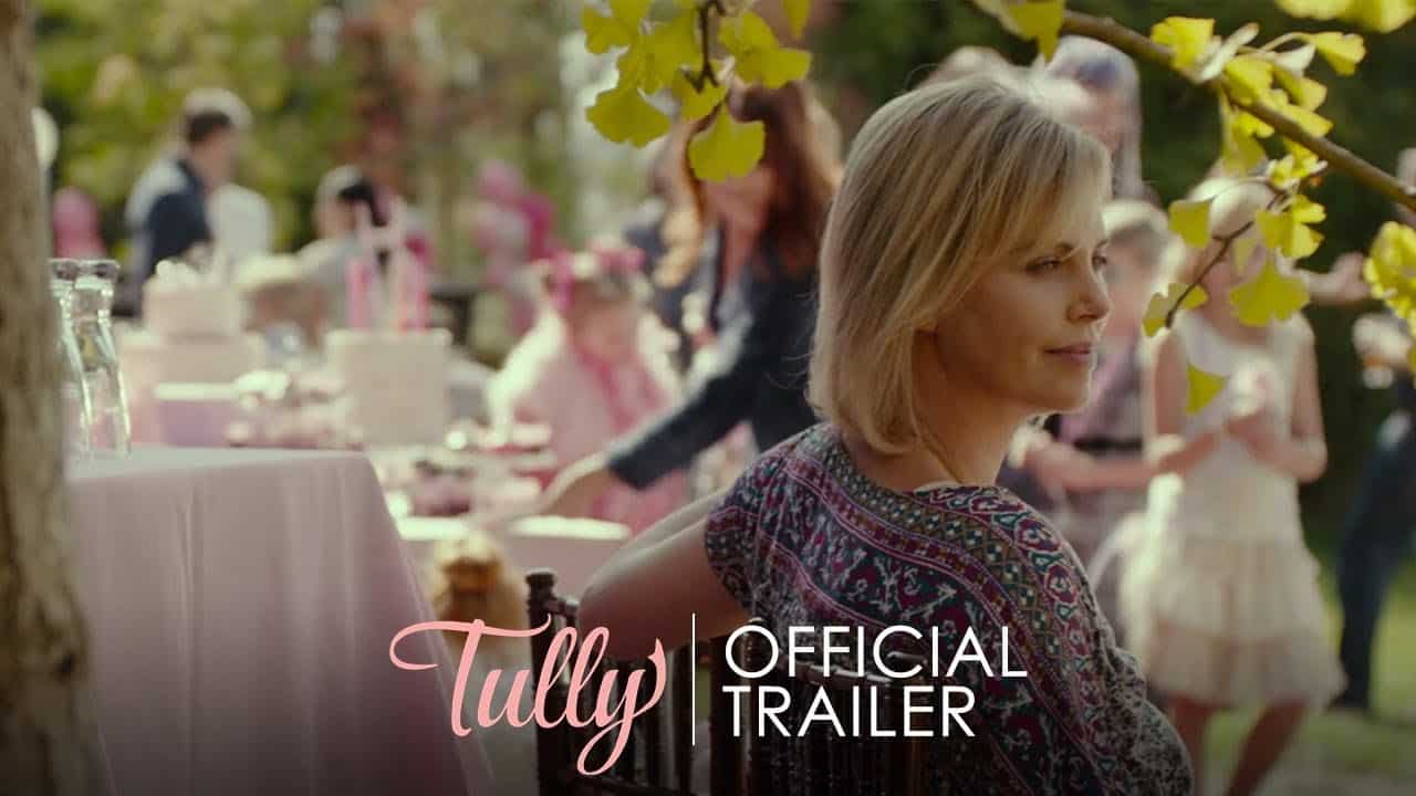 Tully: Charlize Theron alle prese con la maternità nel nuovo trailer