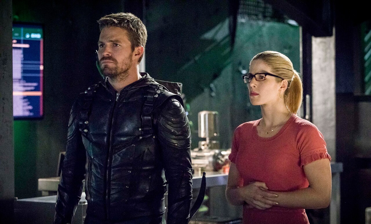 Arrow – Stagione 6: Oliver e Felicity litigano nella clip di “Fundamentals”