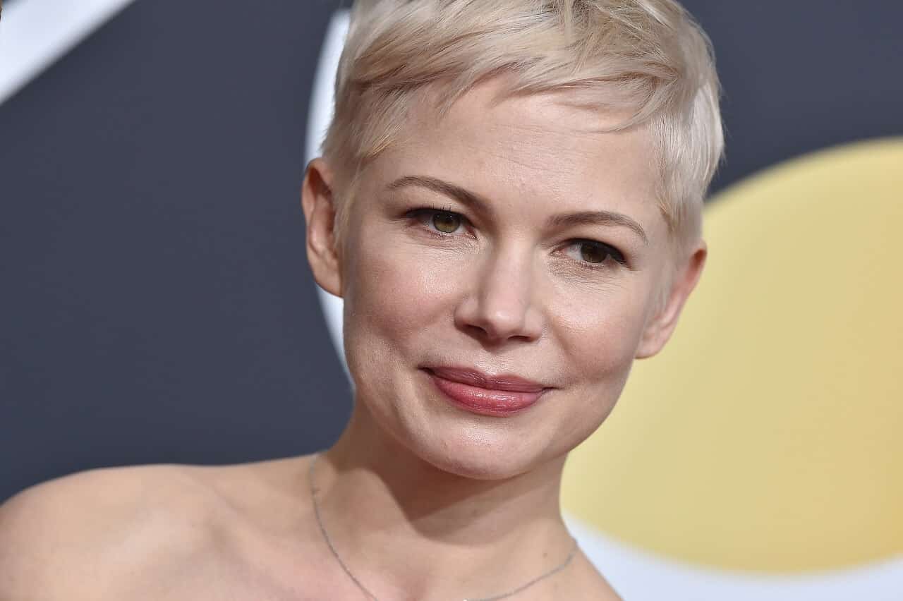 Dopo il matrimonio: Michelle Williams al fianco di Julianne Moore nel remake