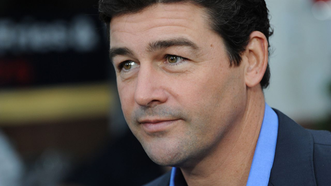 Catch-22: Kyle Chandler nella serie Hulu di George Clooney