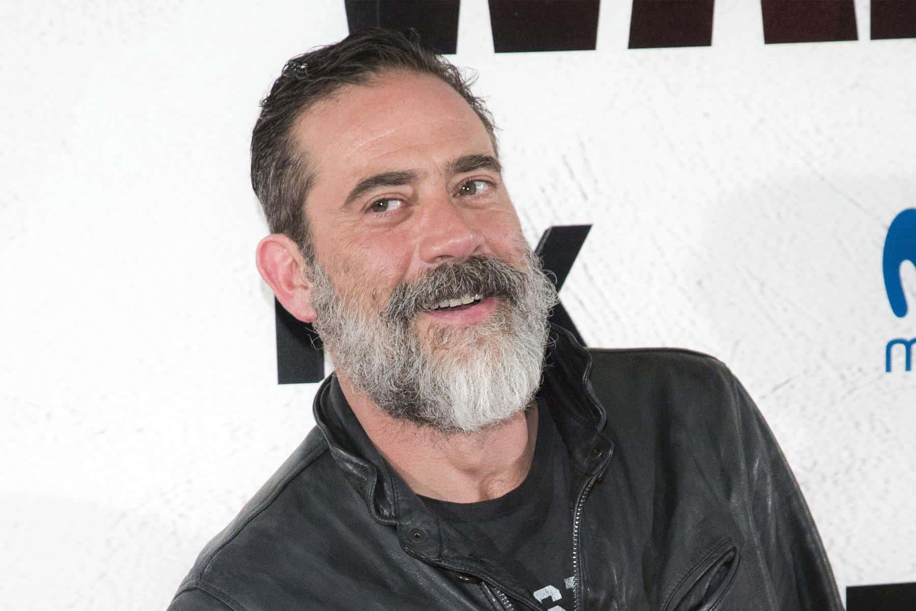 Jeffrey Dean Morgan “indossa” uno spoiler per The Walking Dead 9?
