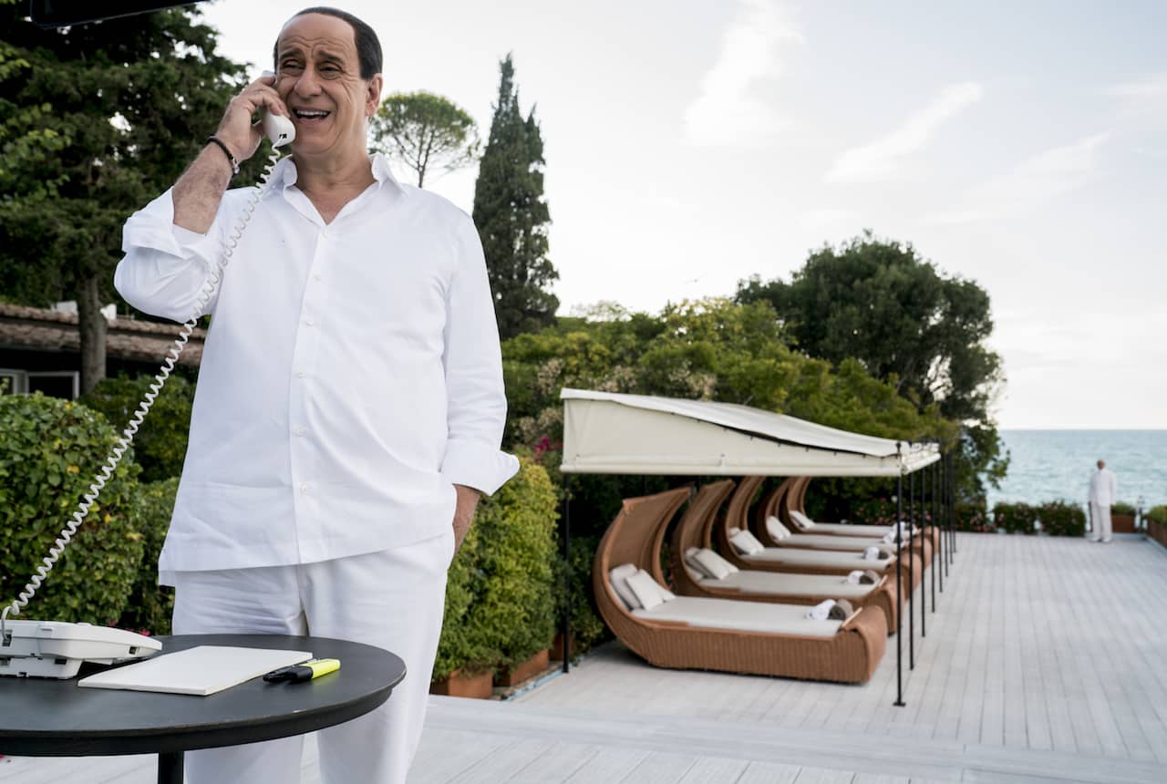 Loro 2 – recensione del film di Paolo Sorrentino