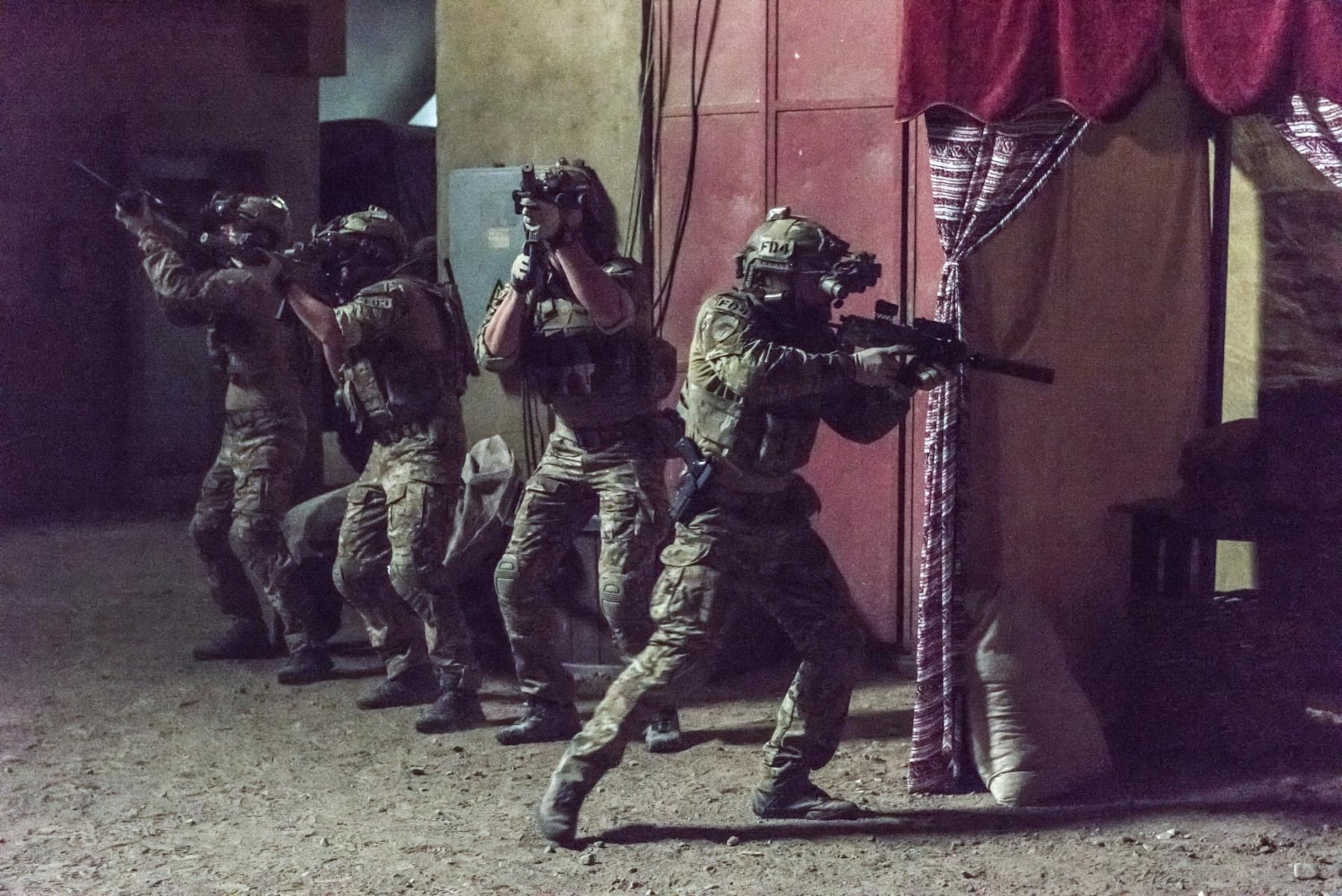 Six: History cancella la serie sui Navy SEAL dopo la seconda stagione