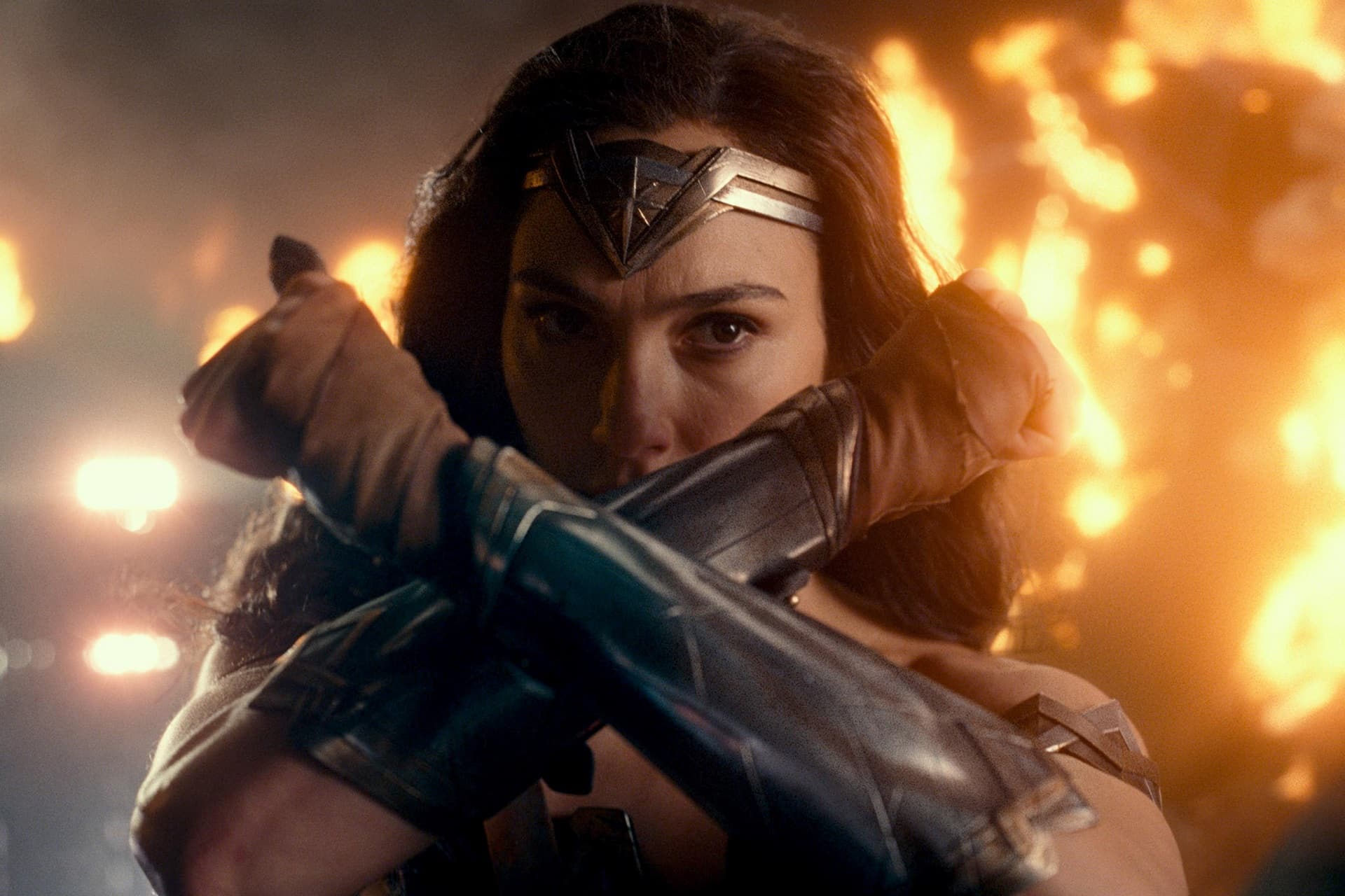 Wonder Woman 1984: Superman ha i baffi in un fan poster