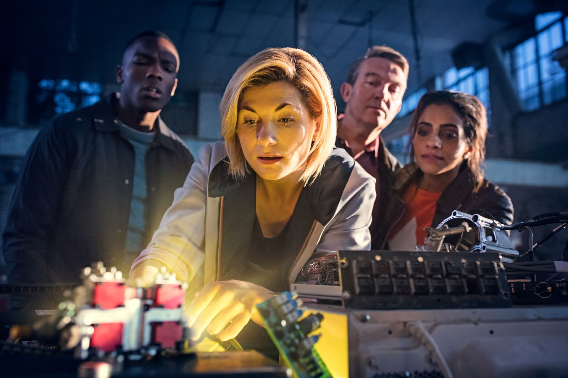 Doctor Who – Stagione 11: ecco due nuovi poster dell’undicesima stagione