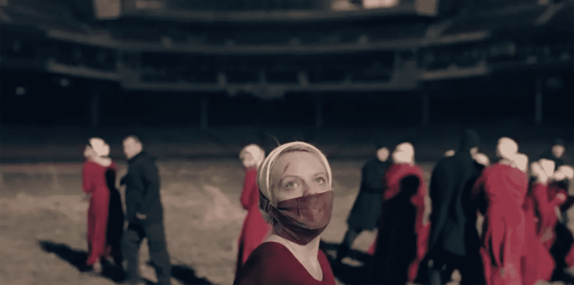 The Handmaid’s Tale – Stagione 2: Elizabeth Moss spiega il finale