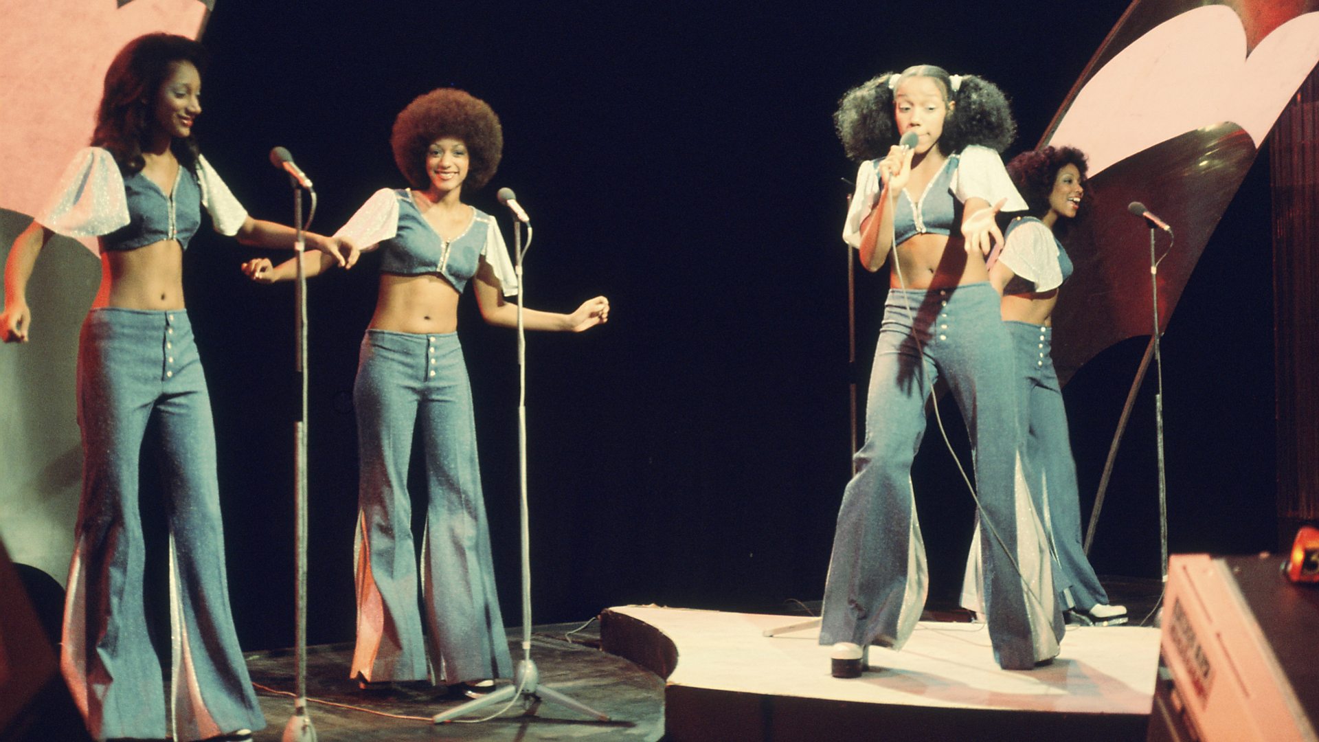 Life Song L iconica Band Sister Sledge Presto Sul Grande Schermo bpm-and-key-for-start-a-love-train-by-b-darlings-tempo-for-start-a