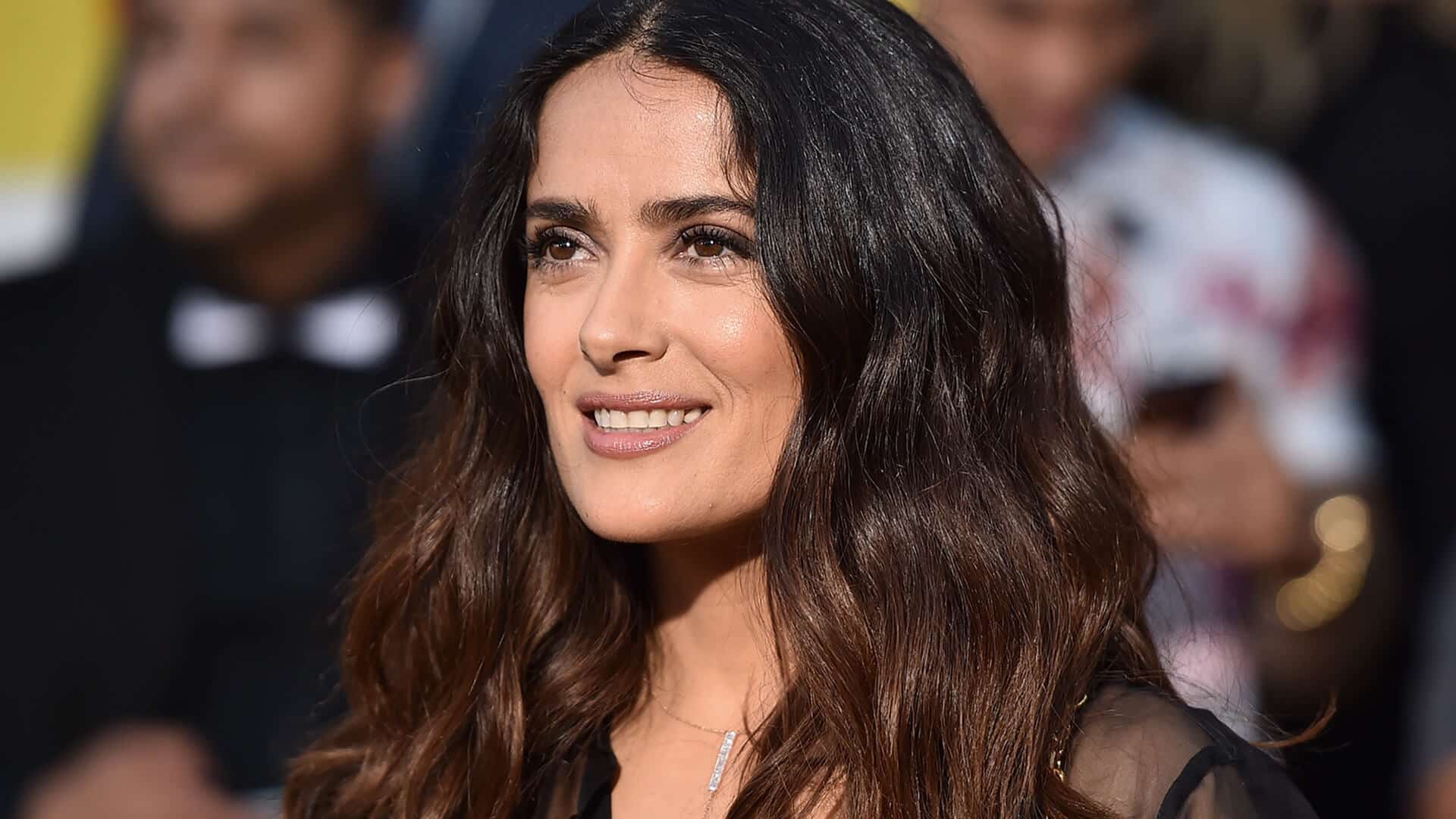 Monarca: Netflix acquista la serie di Salma Hayek