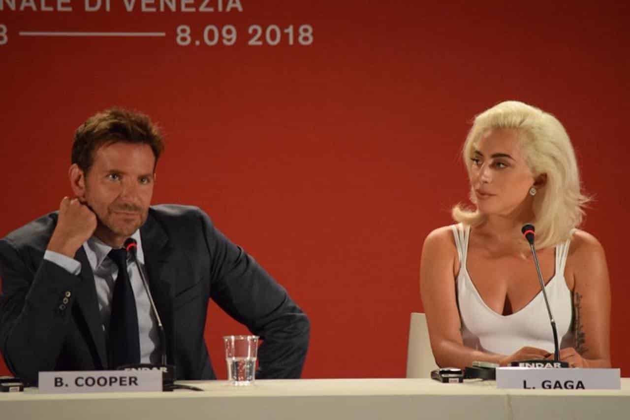 Bradley Cooper e Lady Gaga su A Star Is Born: “c’è sempre bisogno di qualcuno che creda in te”