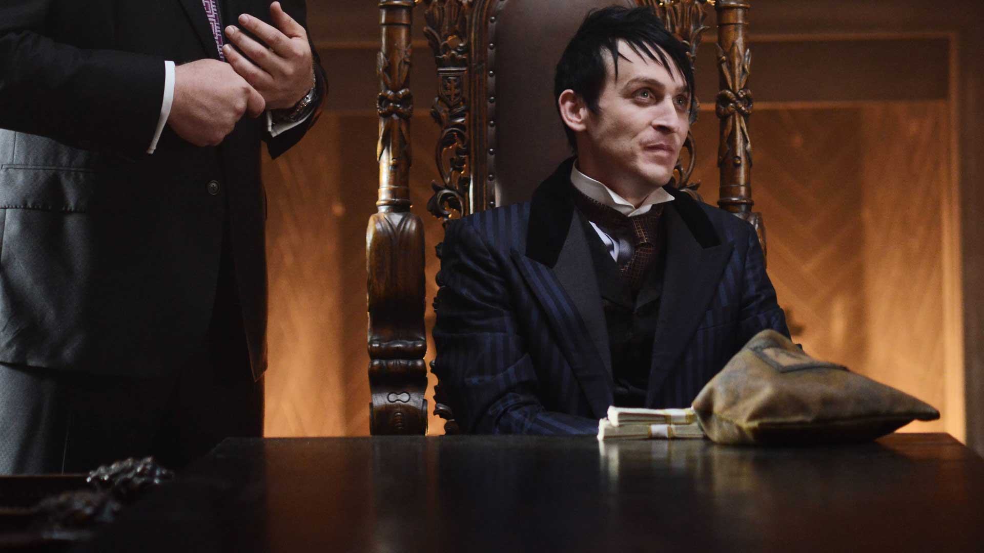 Gotham – Stagione 5: aspettatevi “grandi cose” dal Pinguino [FOTO]