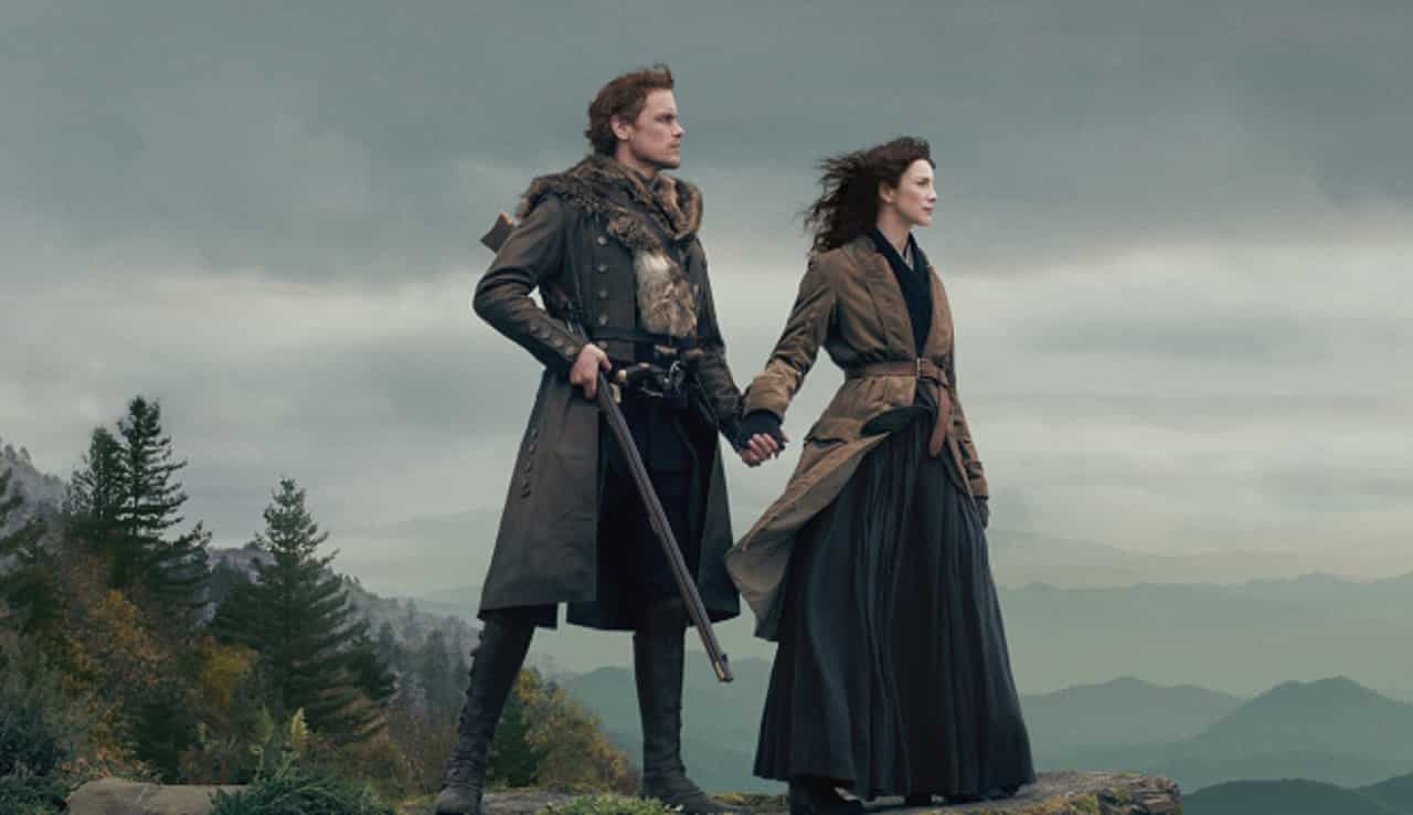 Outlander - stagione 4: Jamie e Claire nel nuovo poster della serie