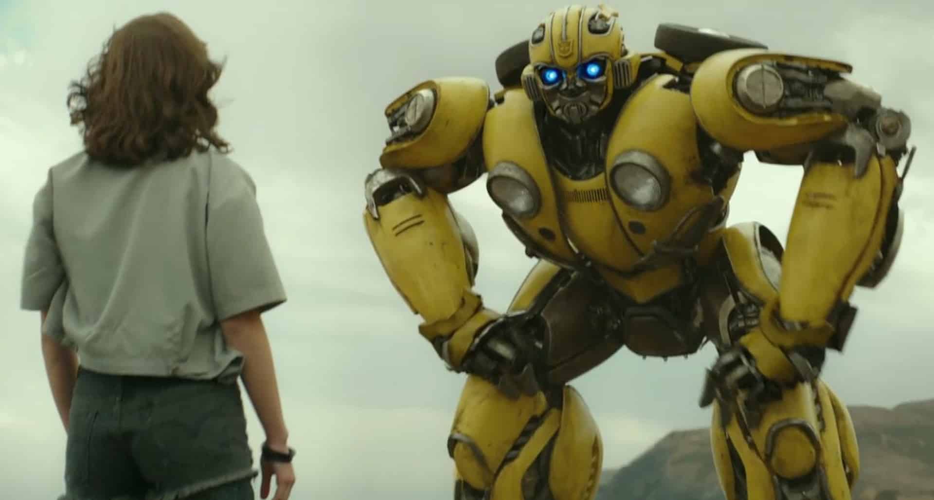 Bumblebee: nella prima clip l’autobot cerca di mimetizzarsi