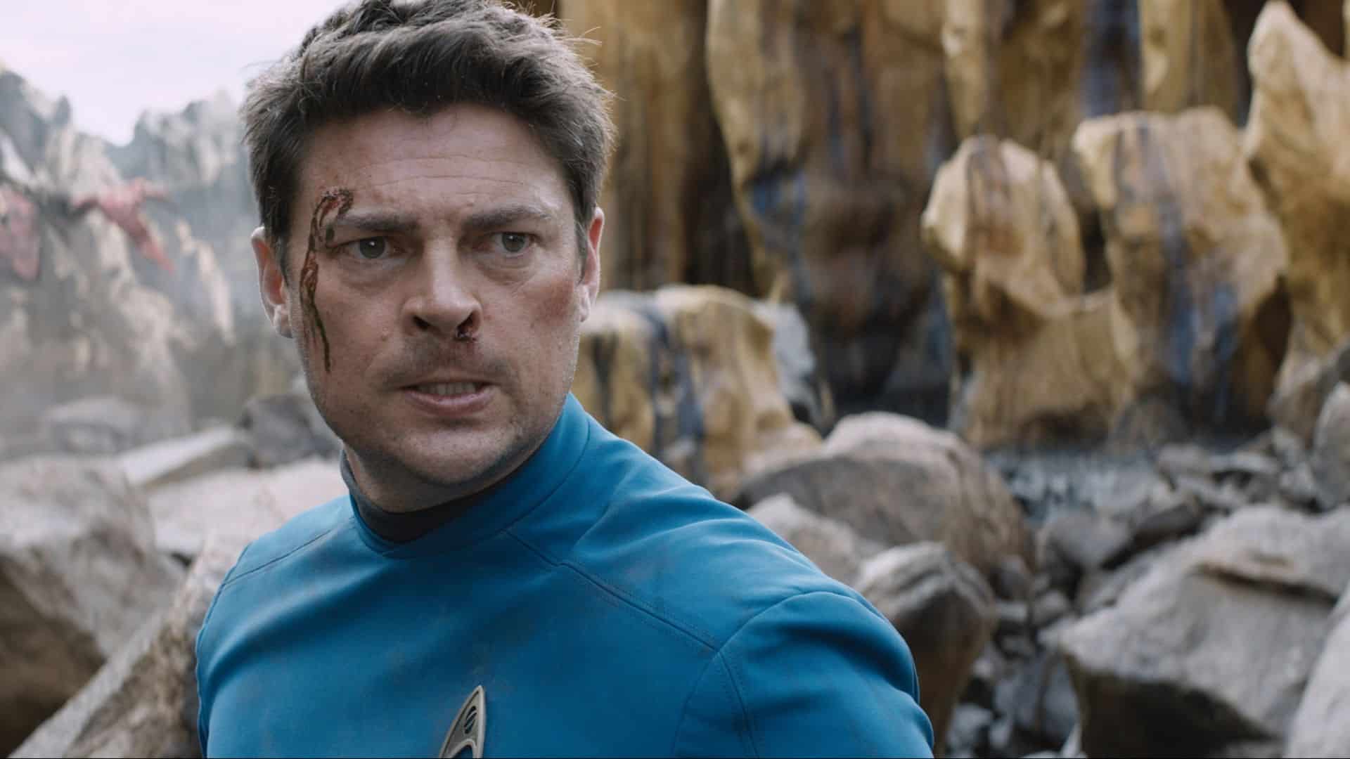 Star Trek: Karl Urban incrocia le dita per il film di Tarantino