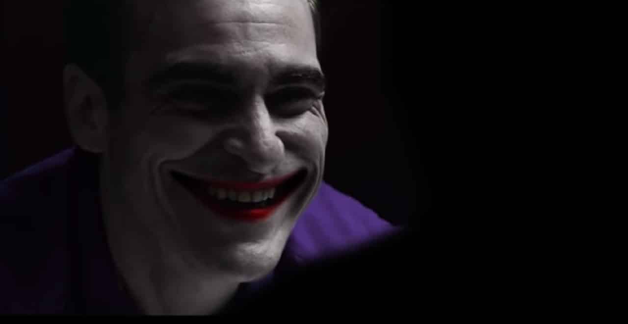 Joker: nuova foto dal set con il pagliaccio del crimine in pausa sigaretta