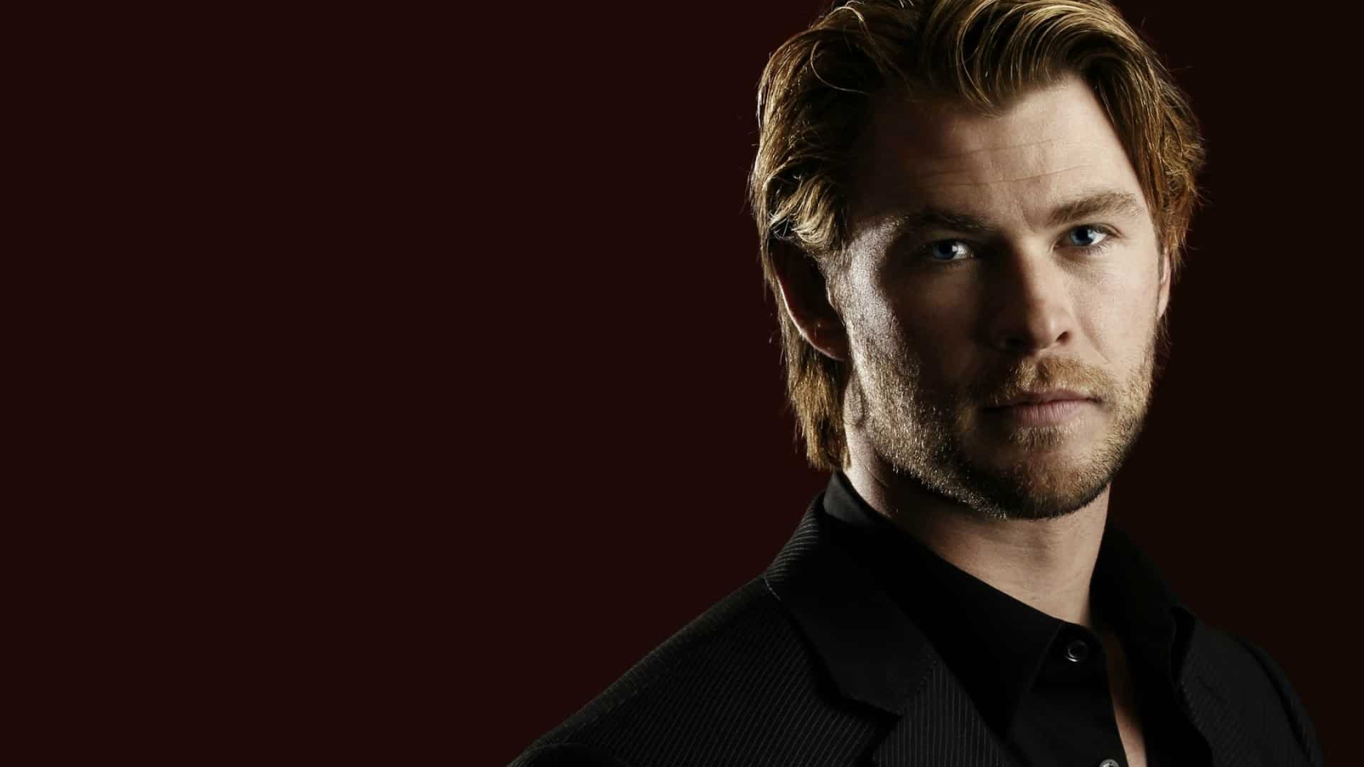 Chris Hemsworth afferma di sentirsi a disagio per la sua ricchezza