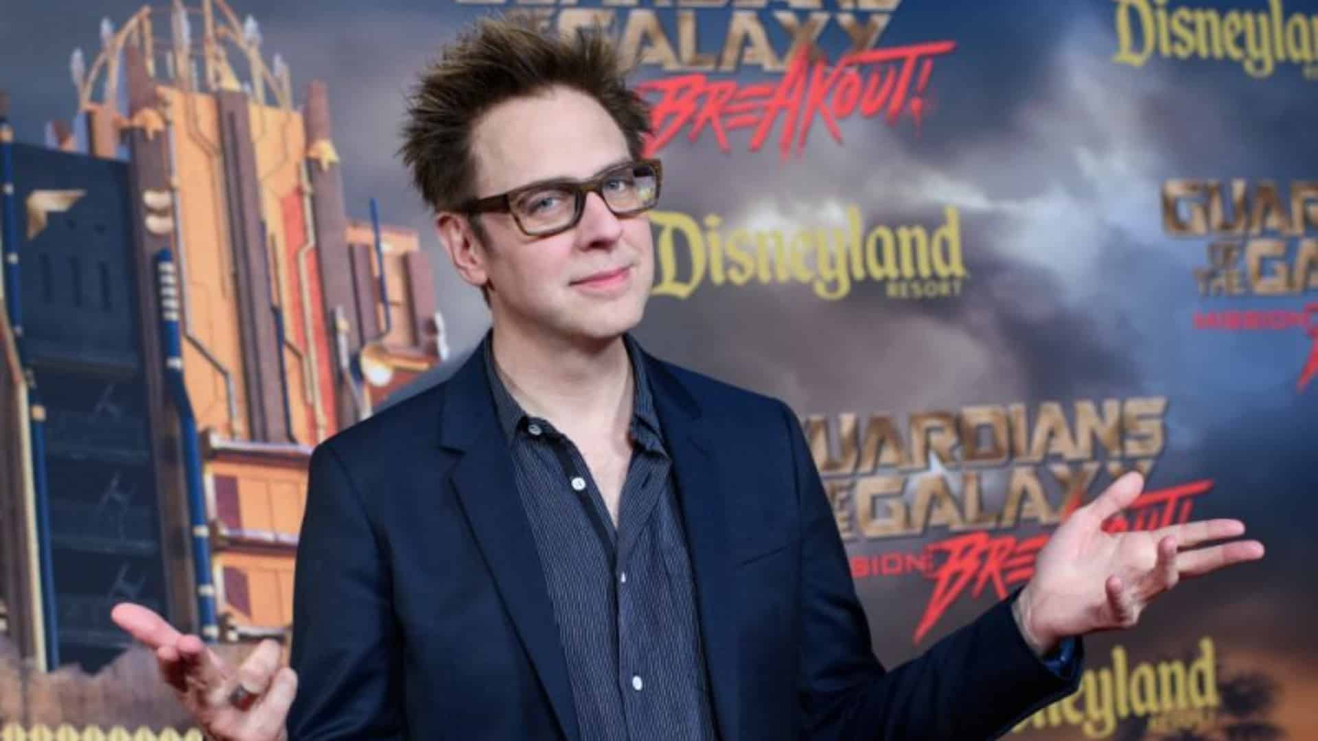 “Riassumete James Gunn”: il manifesto appare nei pressi di Disneyland