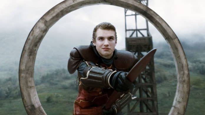https://images.pottermore.com/bxd3o8b291gf/4H3HLZMPB6ScQsw2AIKe6O/168237213cfd617634035e8cbe4f2833/CormacMcLaggen_WB_F6_CormacClose-UpInGoalHoopQuidditchKeeper_HP6-VFX-00070.jpg?w=1200
