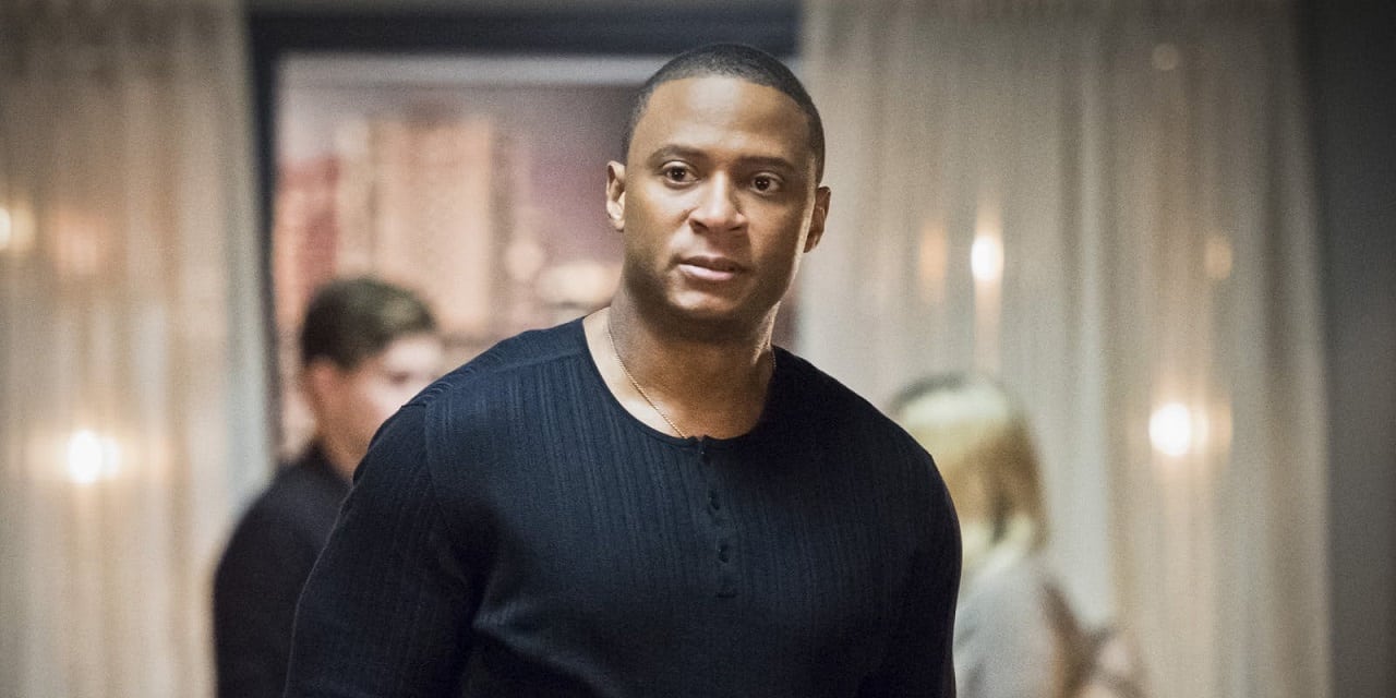 Arrow – Stagione 7: David Ramsey condivide la foto del debutto alla regia