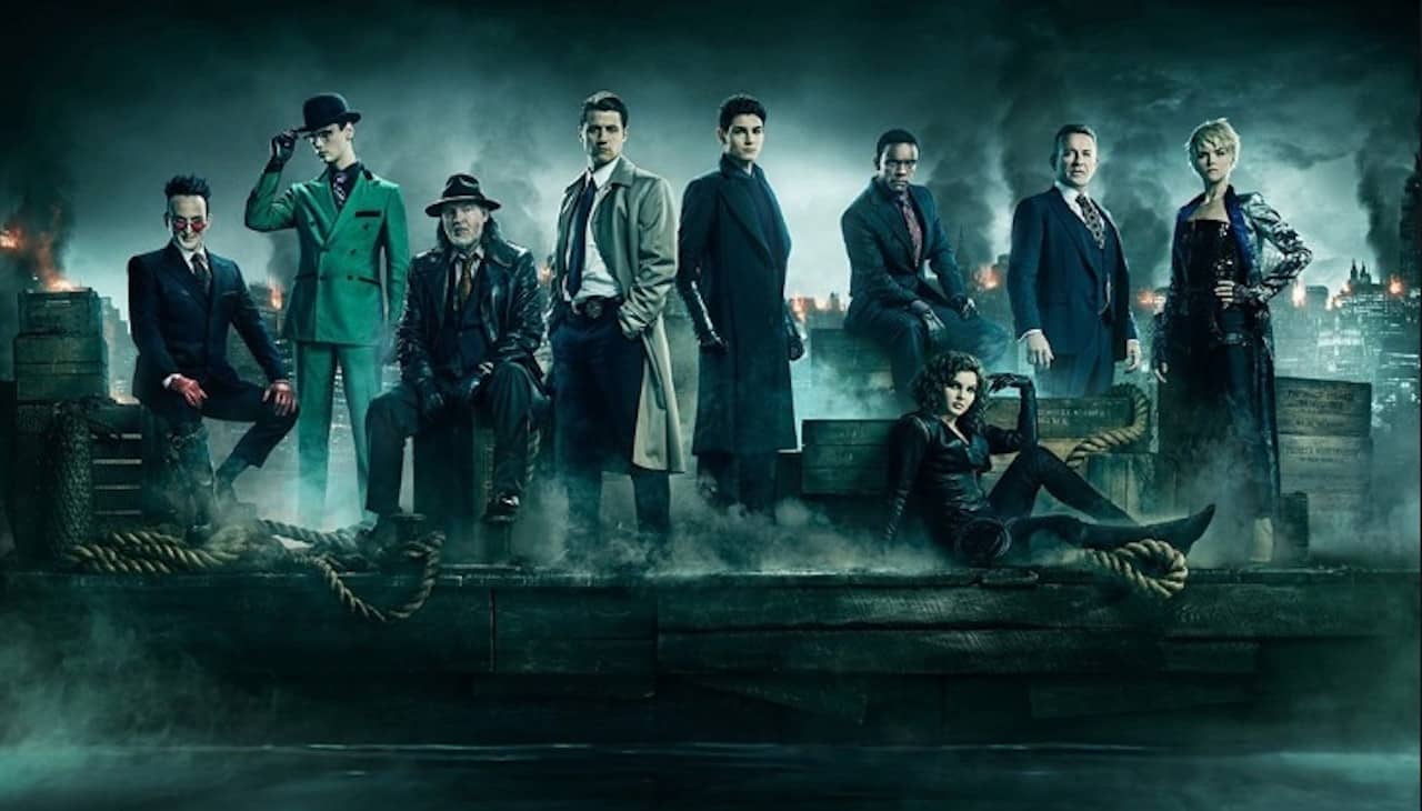 Gotham – Stagione 5: il poster finale annuncia l’arrivo del Cavaliere Oscuro
