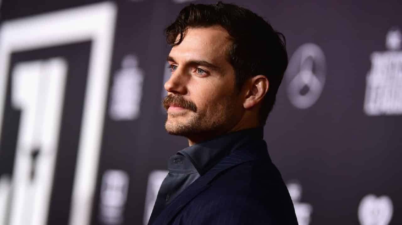 Henry Cavill non riesce più a sopportare il comportamento di alcuni fan