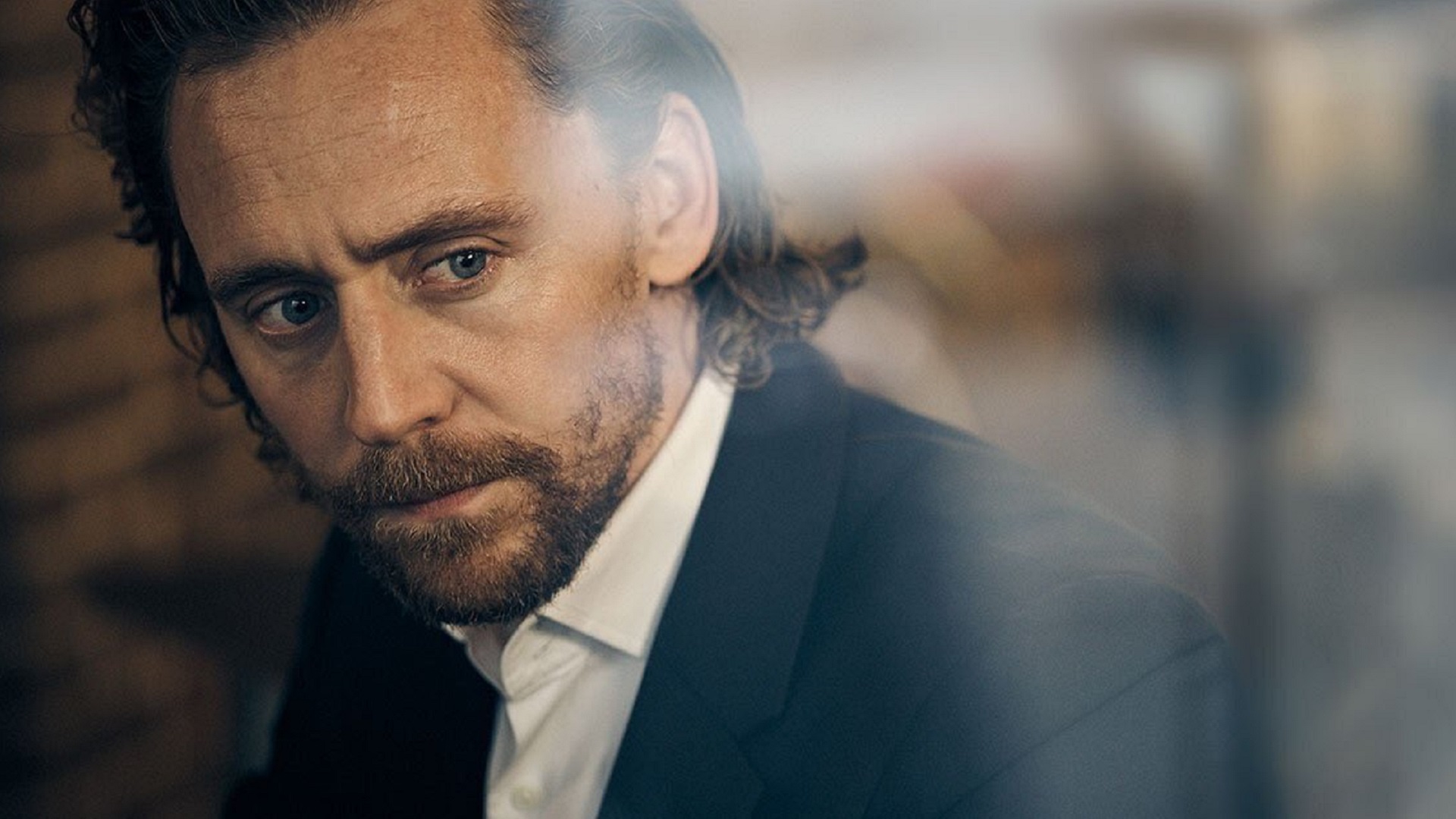 Tom Hiddleston: l’attore svela il trailer di un nuovo misterioso progetto