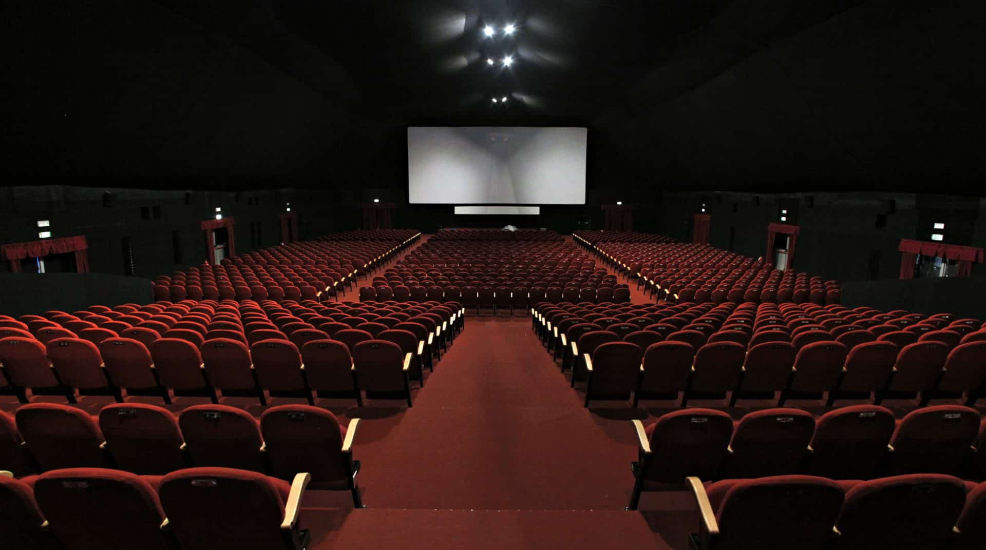 Cinema: dal 2019 sale aperte anche durante l’estate