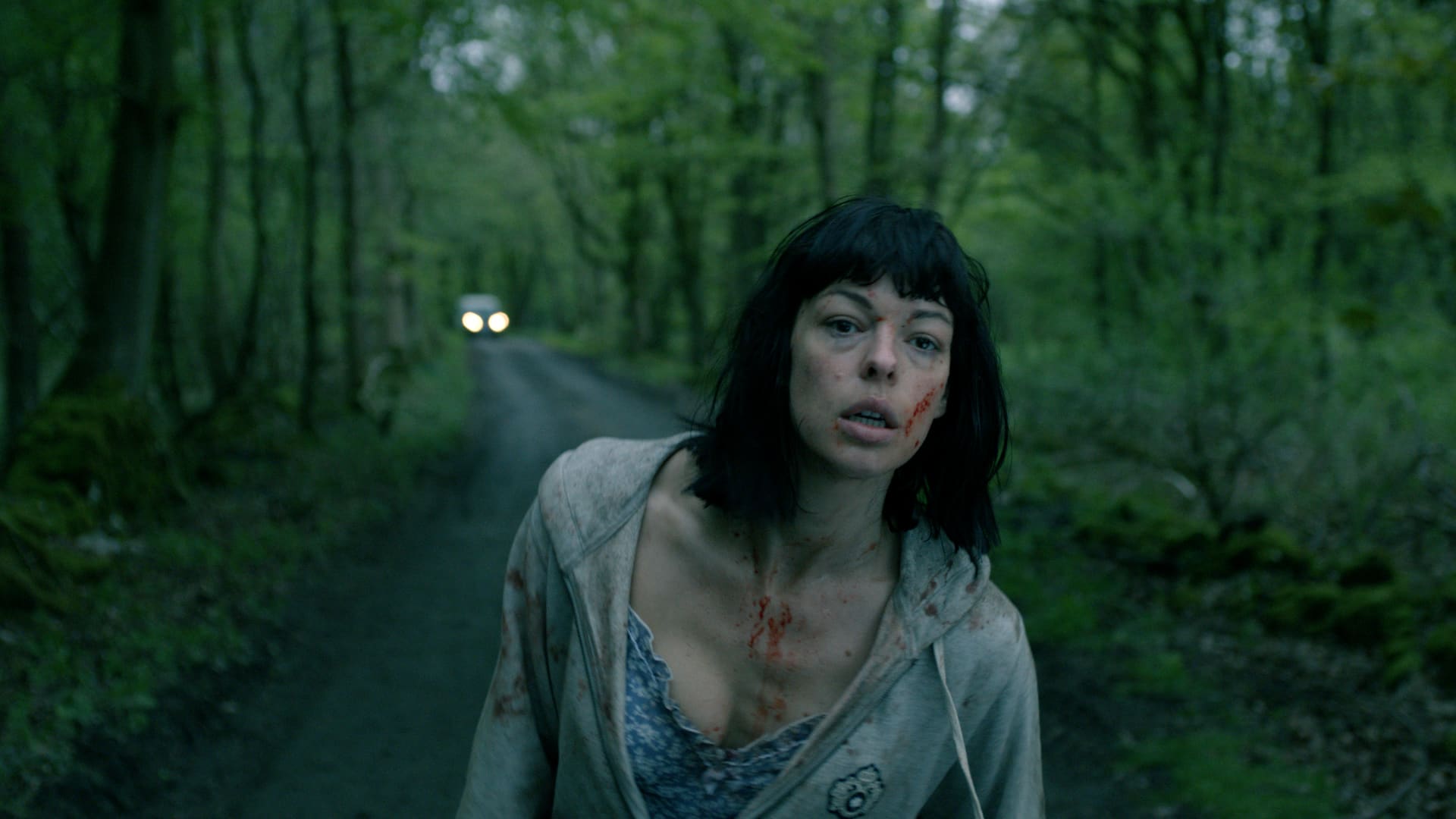 The Walking Dead: un’attrice rivela di aver colpito per sbaglio J. Dean Morgan