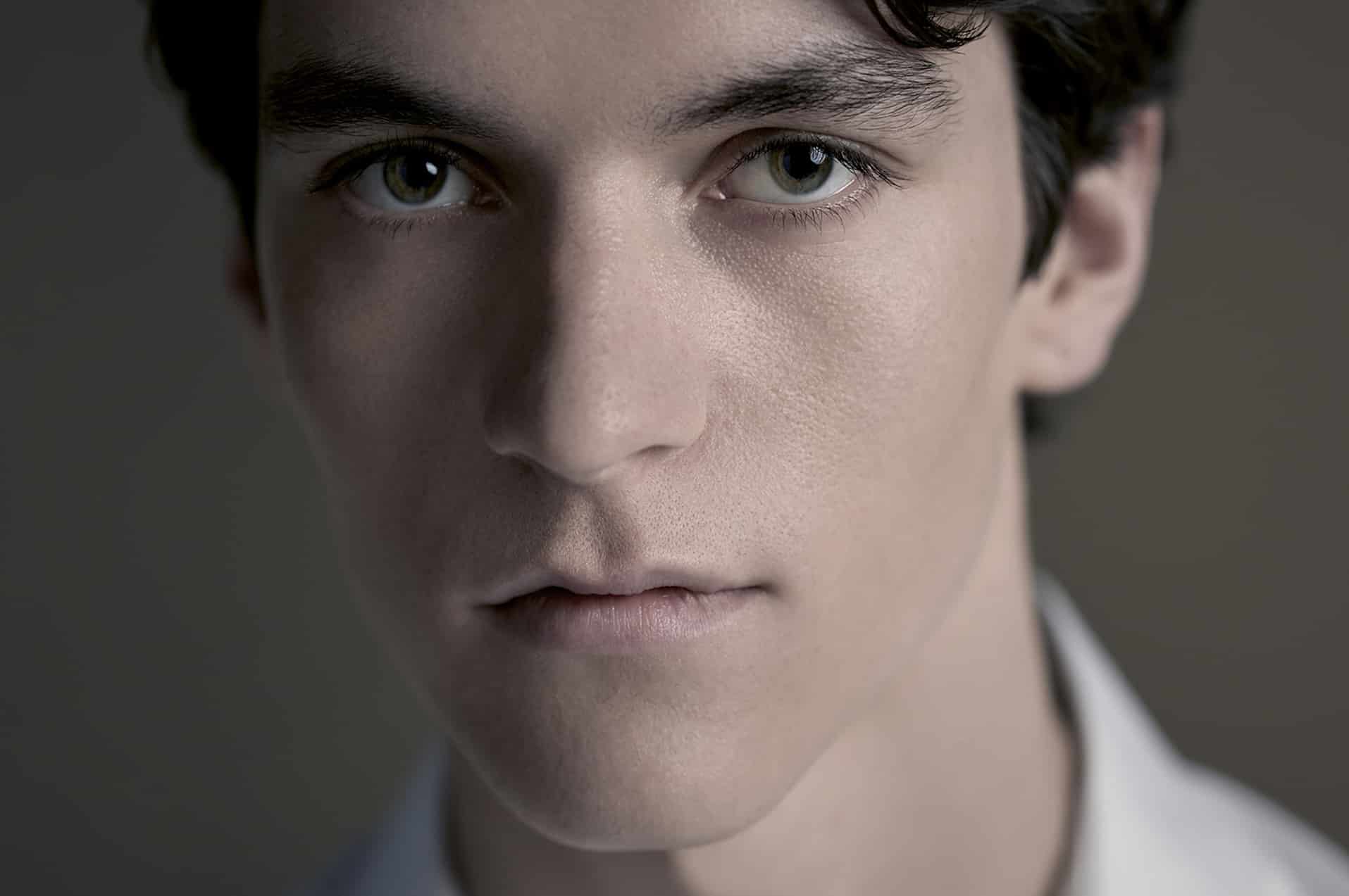 Chi è Fionn Whitehead? Film e vita privata dell’attore di Black Mirror – Bandersnatch