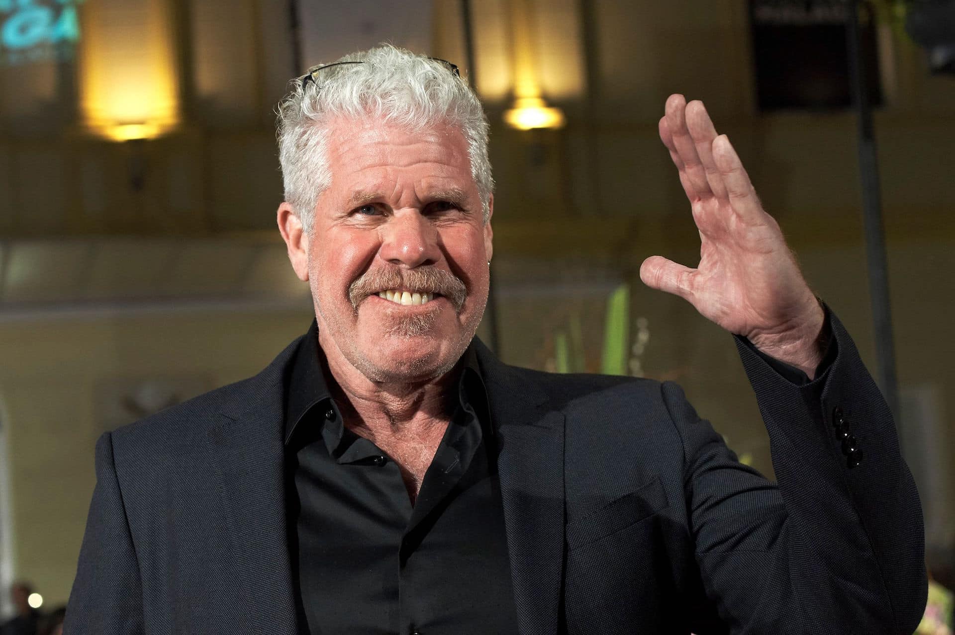 Hellboy: Ron Perlman si prende gioco del reboot con un meme