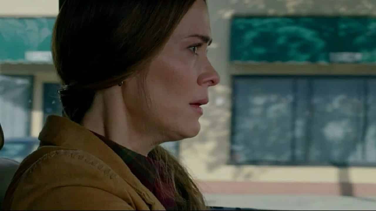 Bird Box: Sarah Paulson non rivelerà cosa ha visto il suo personaggio