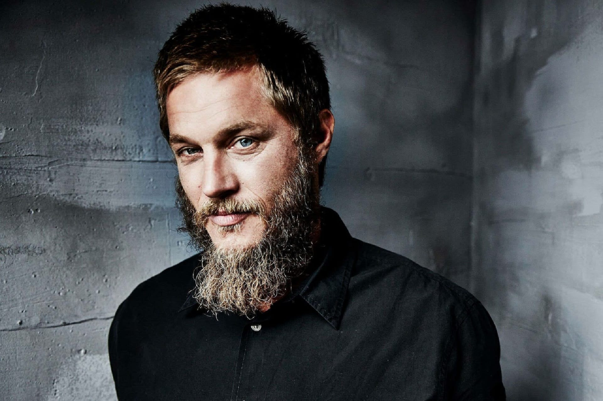 Raised by Wolves: Travis Fimmel (Vikings) nella serie sci-fi di TNT