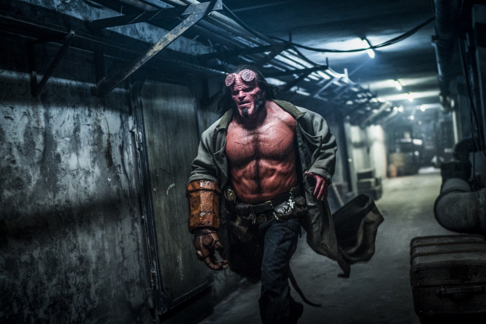 Hellboy: la nuova immagine del reboot con David Harbour