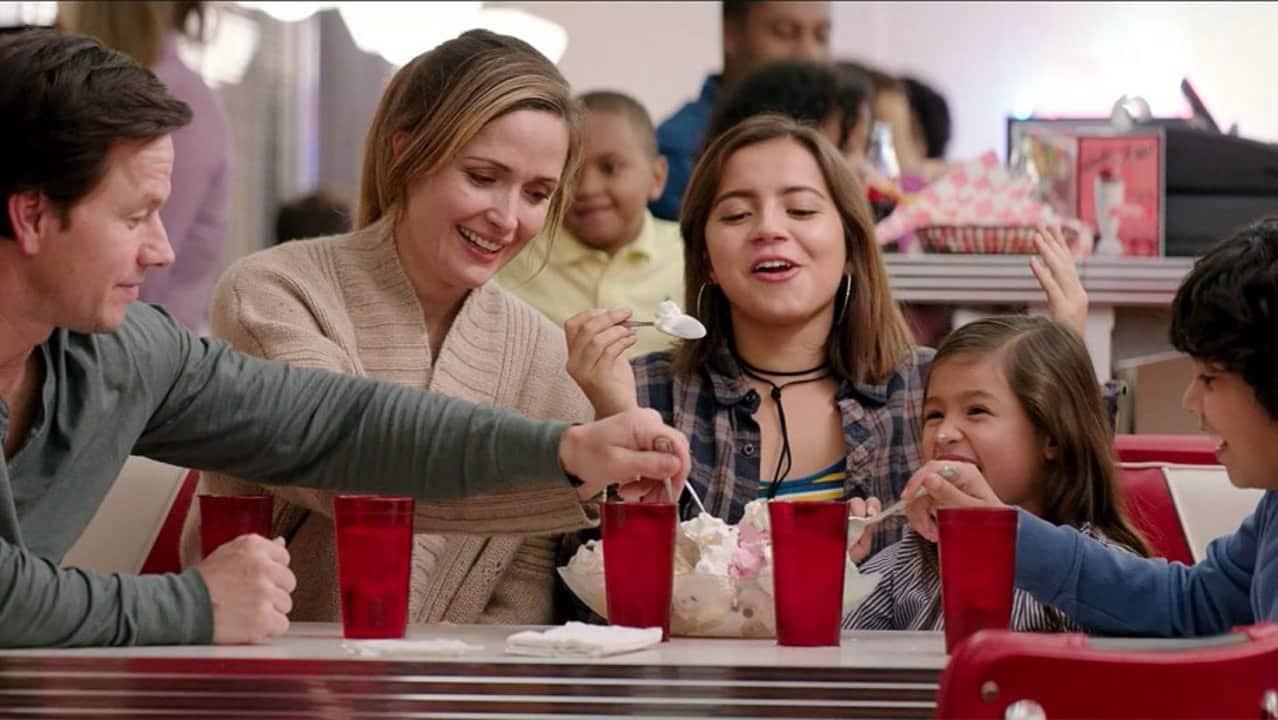 Instant Family: recensione del film con Mark Wahlberg e Rose Byrne