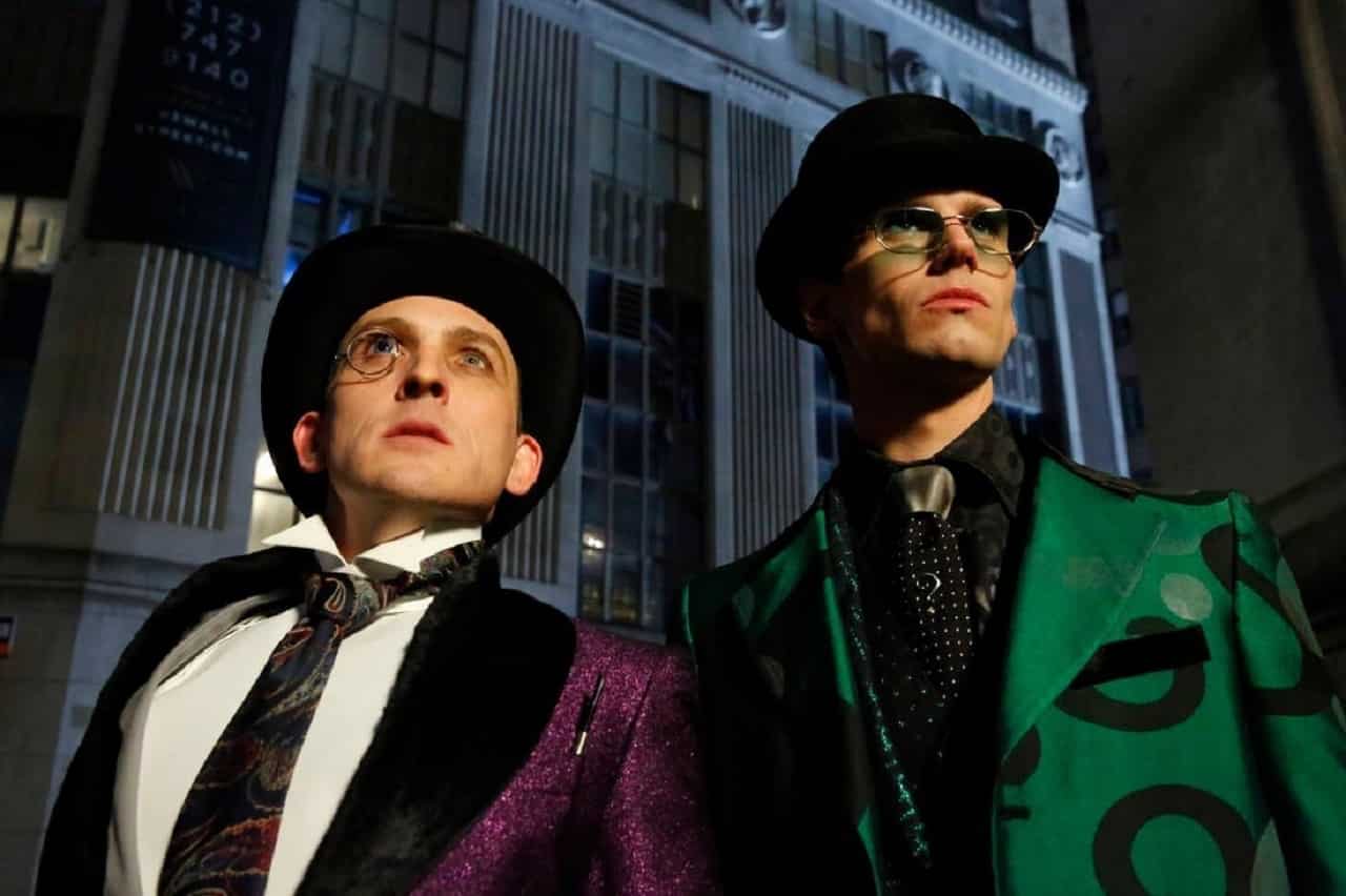 Gotham 5: Jim e Barbara Gordon, Pinguino e altri nelle foto del finale