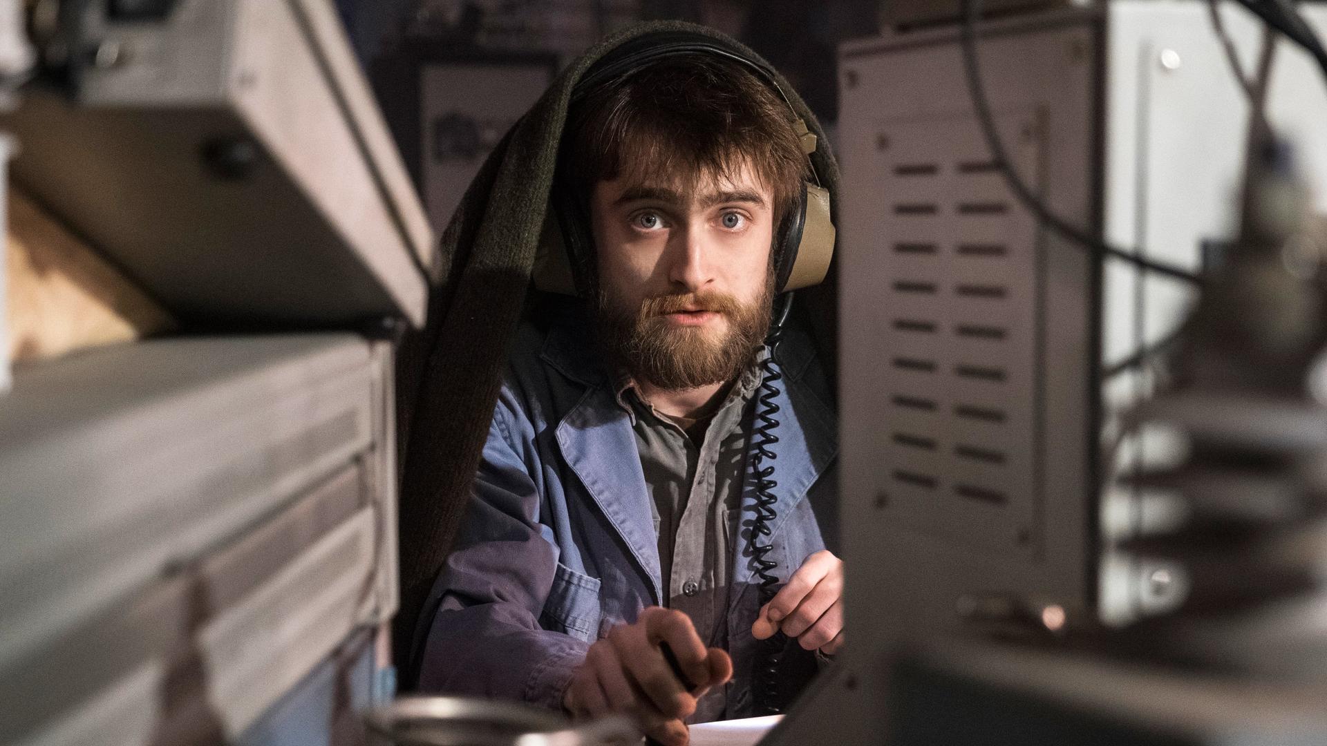 Miracle workers: trama e cast della serie tv con Daniel Radcliffe