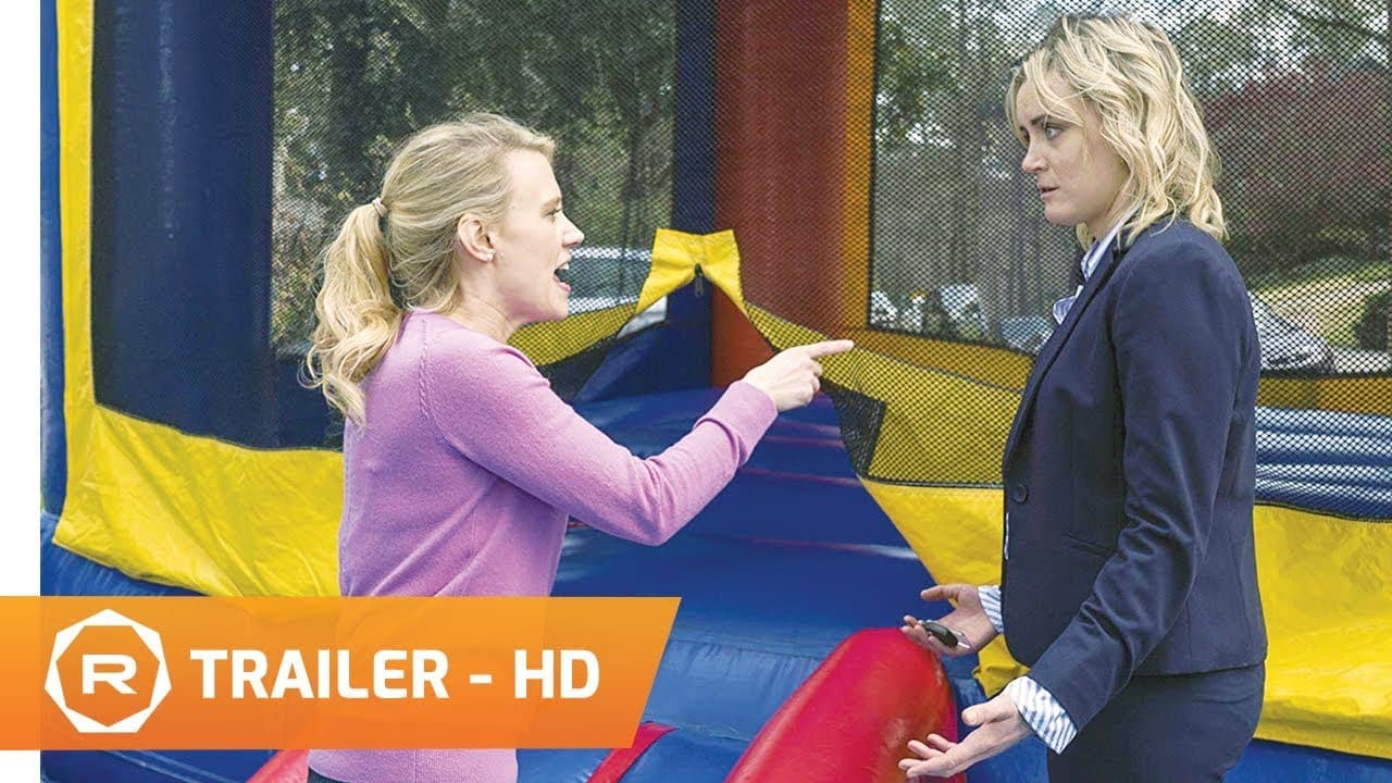 Family – il nuovo trailer della commedia con Taylor Schilling