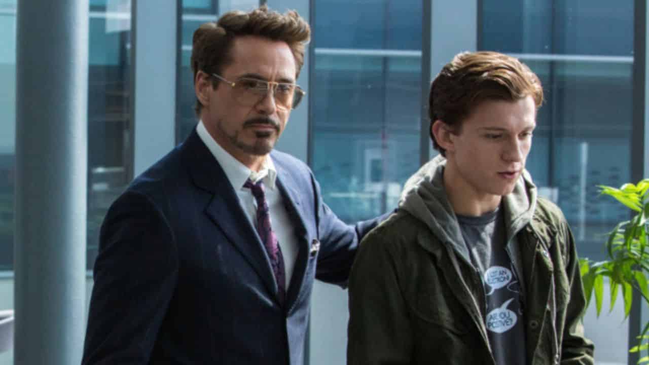 Spider-Man: Far From Home, Peter indossa gli occhiali di Tony Stark