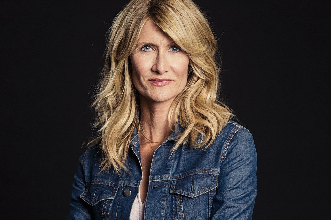 Jurassic World: Dominion – Laura Dern posta la sua prima foto dal set