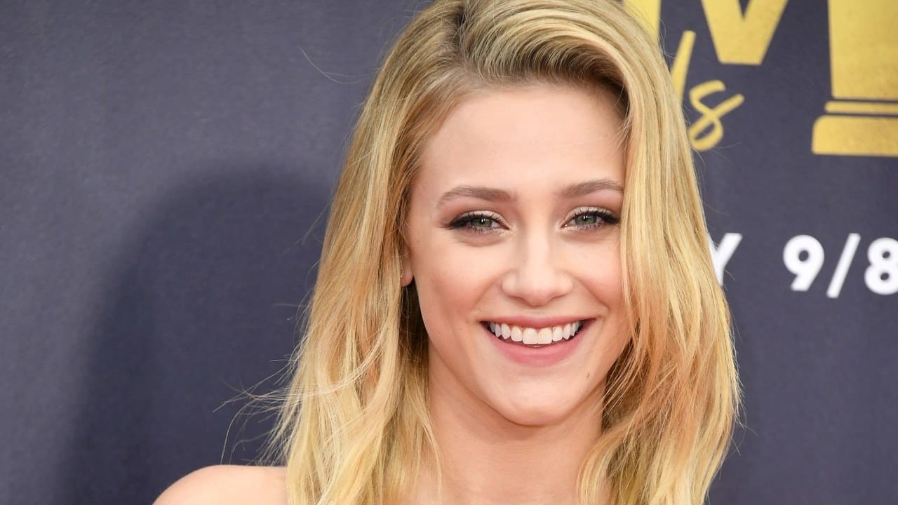 Chemical Hearts: Lili Reinhart protagonista del film Amazon Studios