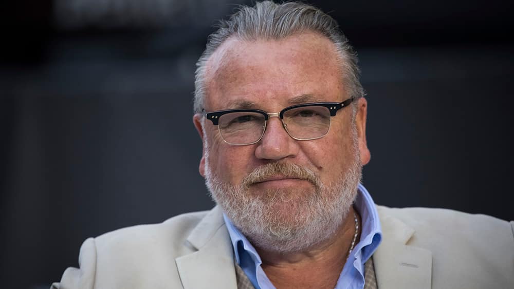 Black Widow – Ray Winstone si aggiunge al cast del film Marvel