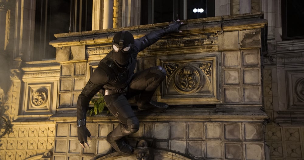 Spider-Man: Far From Home, Peter è in Europa nelle nuove foto ufficiali