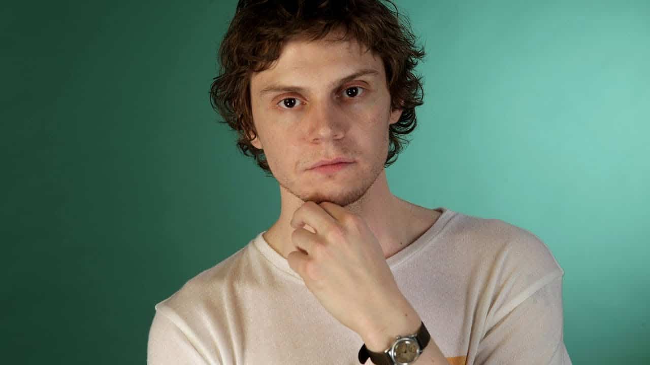 EXCL Evan Peters “sfida” Jim Carrey: vorrei fare L’Enigmista