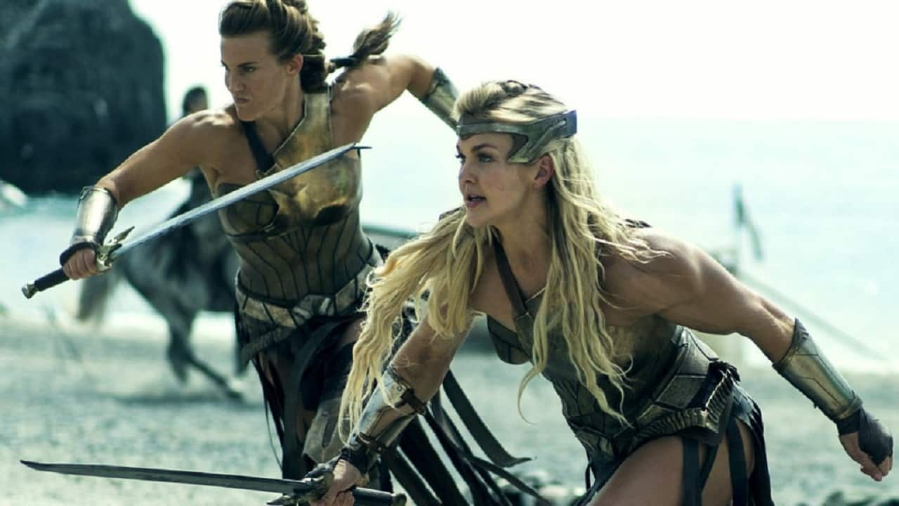 Justice League: le Amazzoni in nuove foto del dietro le quinte