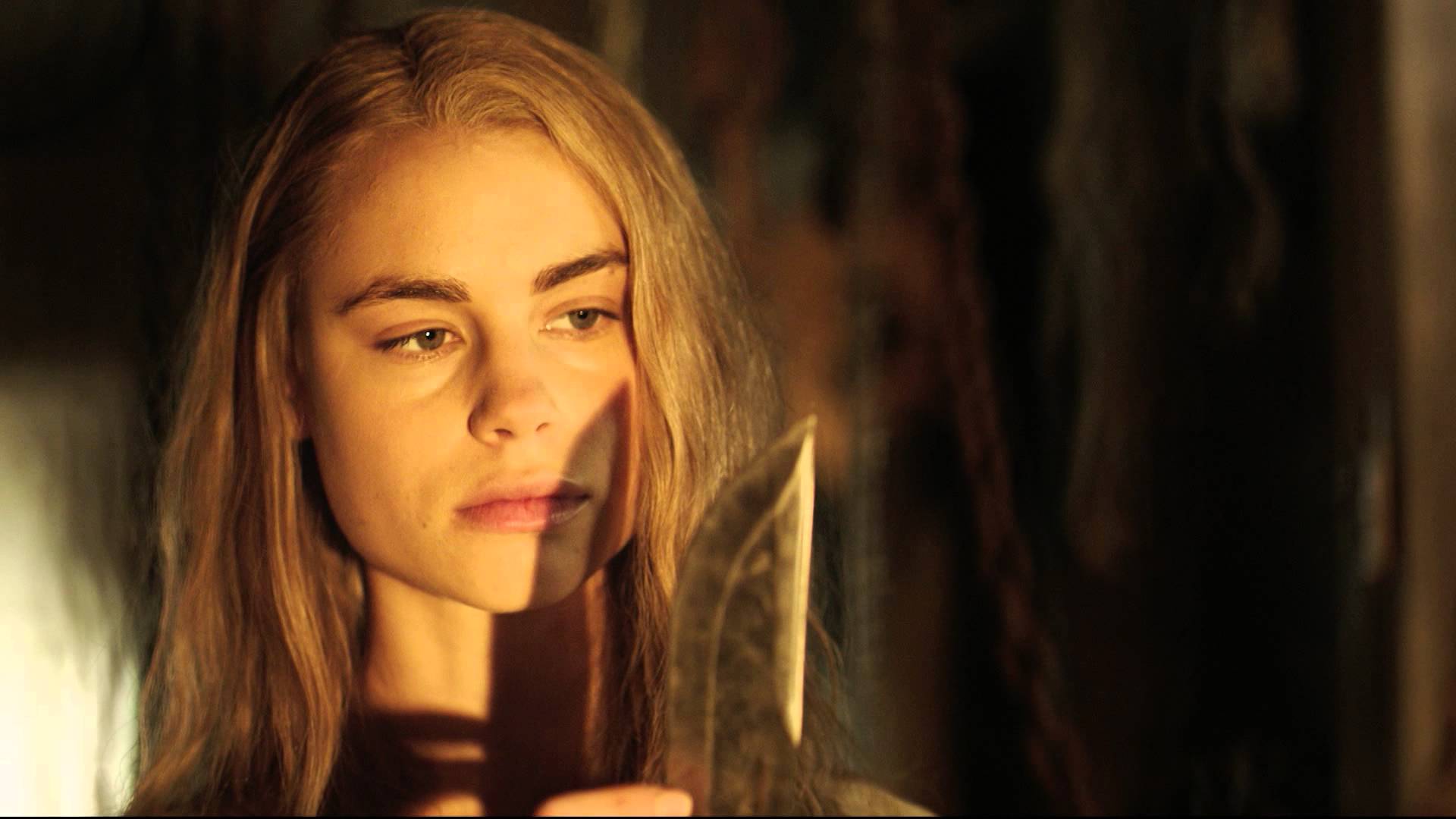Waldo: Lucy Fry di Bright nel cast del film con Mel Gibson