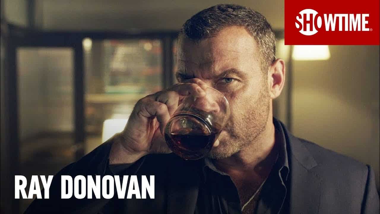 Ray Donovan – Stagione 7:  nel teaser trailer Mickey Donovan è in carcere