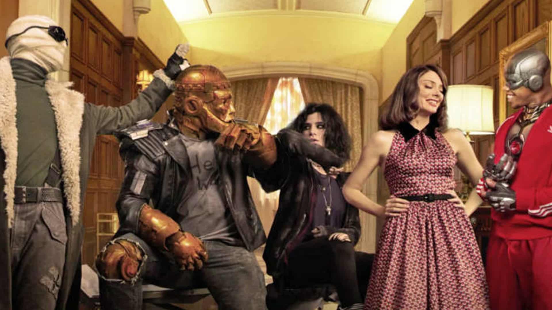 Doom Patrol 2: produzione interrotta, Greg Berlanti dona 600.000 dollari ai suoi lavoratori