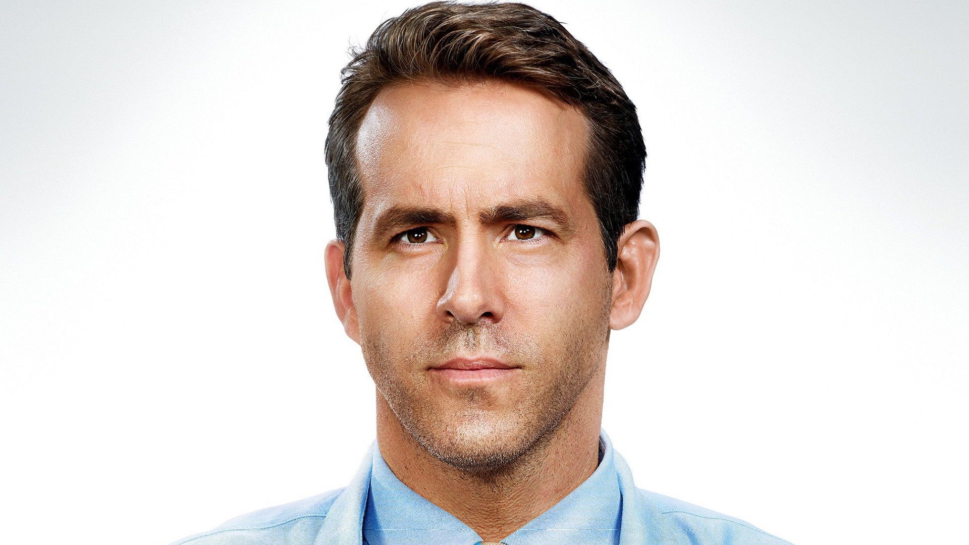 Free Guy: ecco il primo poster e una featurette del film con Ryan Reynolds