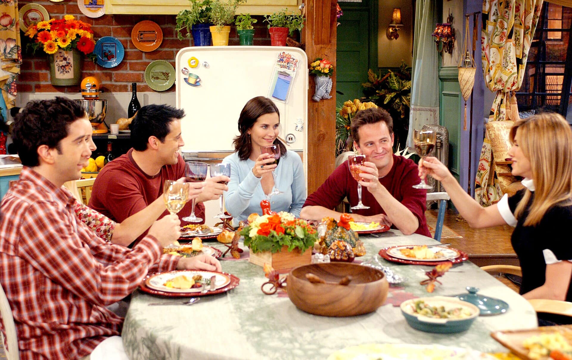 Friends: primo sguardo al libro di ricette della celebre serie